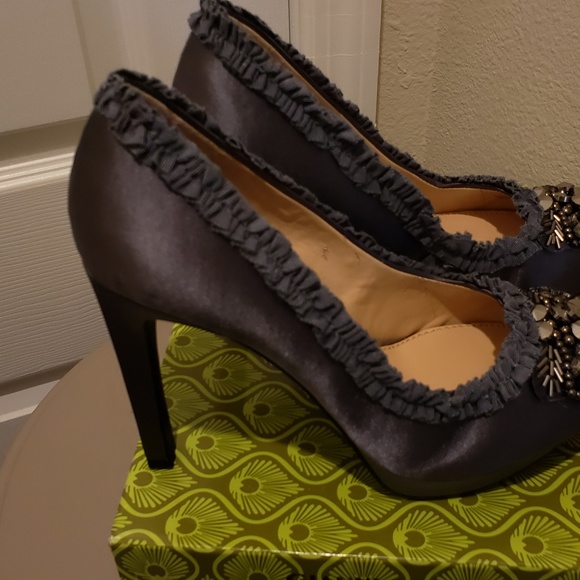 NIB Gianna Bini Ceylon (gray) colored Platforms - Picture 7 of 8